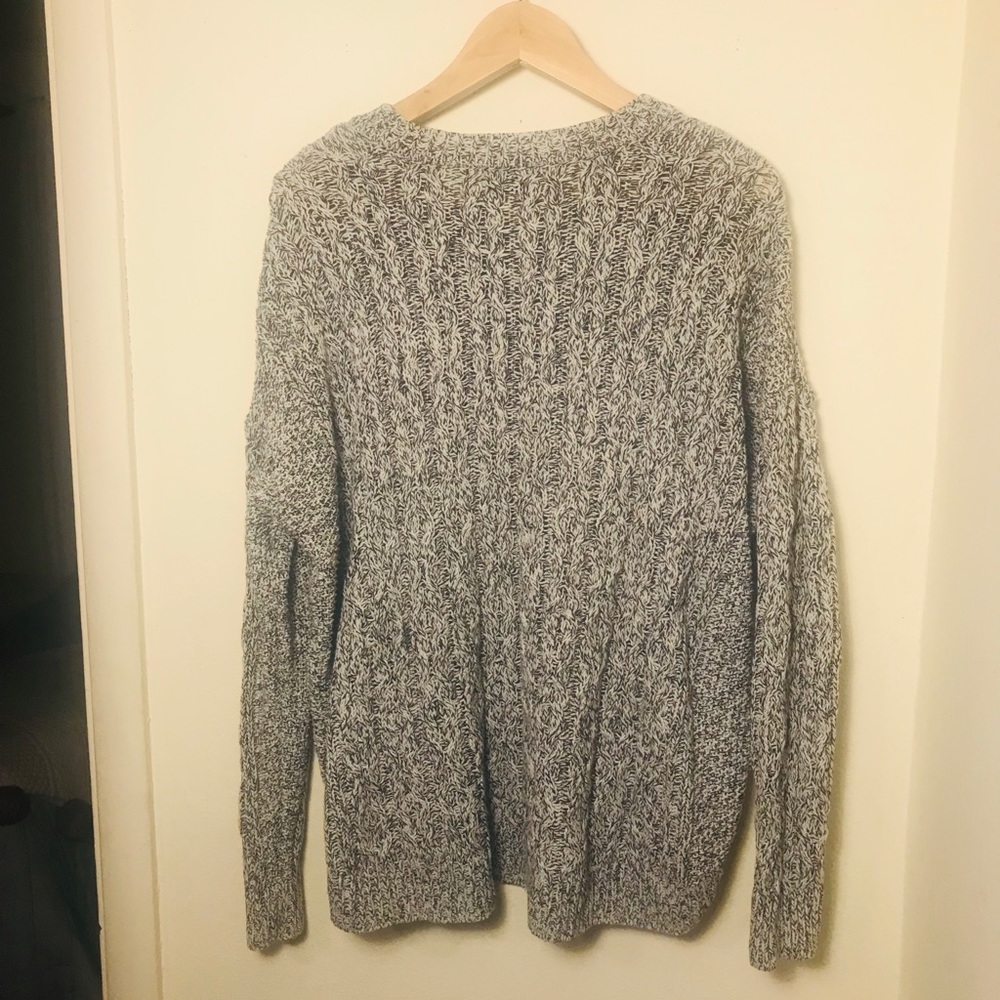 H&M Sweater - Picture 5 of 8
